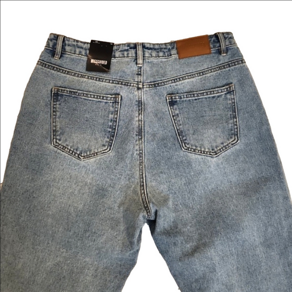 NWT Womens MISSGUIDED Riot high rise distressed mom jeans size 10S. - Picture 5 of 15